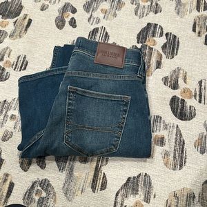 Hollister slim straight jean 30x36